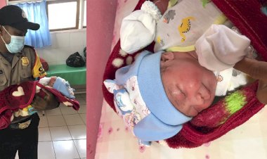 Seorang-Ibu-Melahirkan-Bayi-perempuan-di-Atas-Mobil-Dinas-Sat-Binmas-Polres-TTU