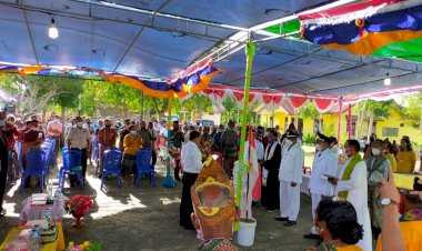 Polsek-Insana-Utara-Hadiri-dan-Amankan-Pelantikan-Tiga-Penjabat-Kades