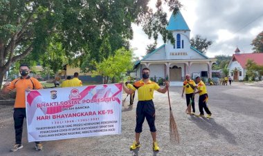 Polres-TTU-Bersihkan-Empat-Rumah-Ibadah