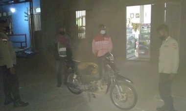 Hati-hati!-Aparat-Kepolisian-Rutin-Operasi-Tongkrongan-Malam-di-Biboki-Selatan