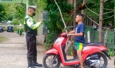 Lantas-Polres-TTU-Operasi-di-Depan-Pintu-Masuk-Obyek-Wisata-Oeluan,-Sejumlah-Pengendara-Ditahan
