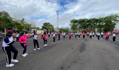 Jumat-Sehat-di-Momen-Hut-Polwan-ke-74-ala-Polres-TTU