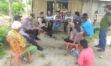 Kapolsek-Miomaffo-Timur-Turun-Lakukan-Mediasi-Penyegelan-Kantor-Desa-Kuanek