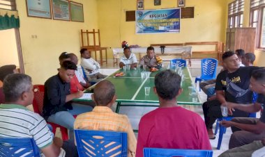 Beri-Bimtek-Bagi-Anggota-Linmas,--Bhabinkamtibmas-Kefa-Utara:-Lakukan-Tugas-dengan-Penuh-Tanggungjawab