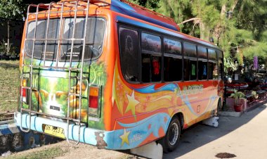 Polres-TTU-Berhasil-Amankan-Bus,-Angkut-Pakaian-Bekas-dari-Timor-Leste