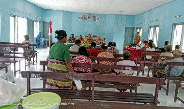 Jaminan-Ekonomi-Warga-Lapeom:-Bhabinkamtibmas-Dampingi-Petani-Lindungi-Ternak-dan-Kendaraan-Sebagai-Aset-Vital