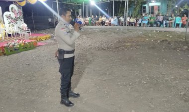 Bukan-Sekadar-Tamu-Undangan,-Aipda-Andi-Panie-Hadirkan-Rasa-Aman-di-Pesta-Pernikahan-Warga-Maubeli