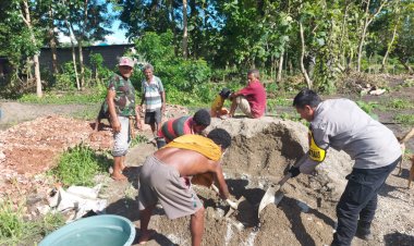Peran-Aktif-Bhabinkamtibmas-Desa-Oelami-Dorong-Keberhasilan-Program-Air-Bersih-di-Bikomi-Selatan