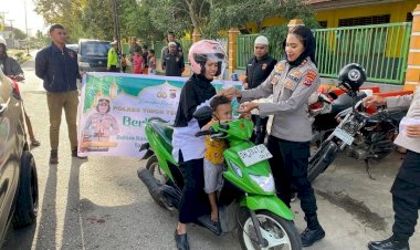 Implementasi-Polri-Presisi:-Polres-TTU-Perkuat-Keharmonisan-di-Wilayah-Perbatasan-Melalui-Berbagi-Takjil