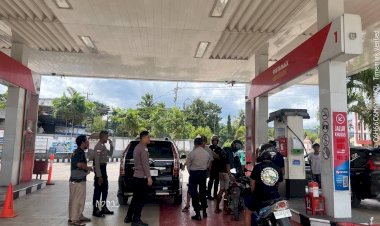 Isu-Kenaikan-harga-BBM,-Polres-TTU-melaksanakan-giat-Patroli-ke-3-SPBU-yang-berada-di-kabupaten-TTU
