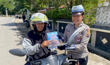 Senyum-dan-Edukasi:-Cara-Brigpol-Lola-Bangun-Kesadaran-Berlalu-Lintas