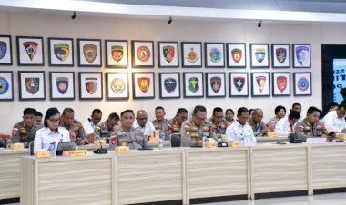 Wujudkan-Zero-TPPO-Penuh-Kasih,-Kapolda-NTT-Irjen-Pol-Dr.-Rudi-Darmoko-Bersama-BPK-RI-dan-Dir-PPA-PPO-Mantapkan-Sinergi-Pengawasan-dan-Perlindungan-Masyarakat