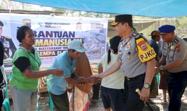 Kapolda-NTT-Irjen-Pol.-Reza-Arief-Dewanto-Sambangi-Warga-Terdampak-Gempa-di-Manggarai-Barat,-Salurkan-Bantuan-Kemanusiaan