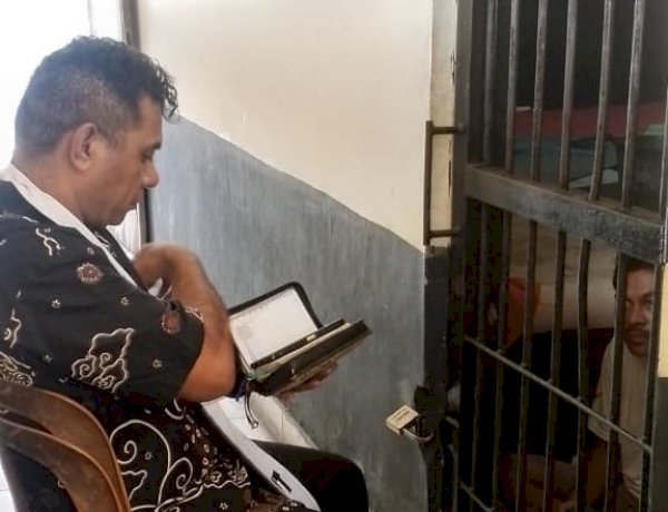 Cahaya di Balik Jeruji, Kala Aiptu Charles R. Selan Menabur Harapan di Rutan Polres TTU