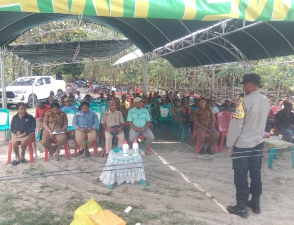 Dukung Ketahanan Pangan dan Kamtibmas, Bhabinkamtibmas Polsek Noemuti Hadiri Sosialisasi Pertanian bersama Warga Desa Naob