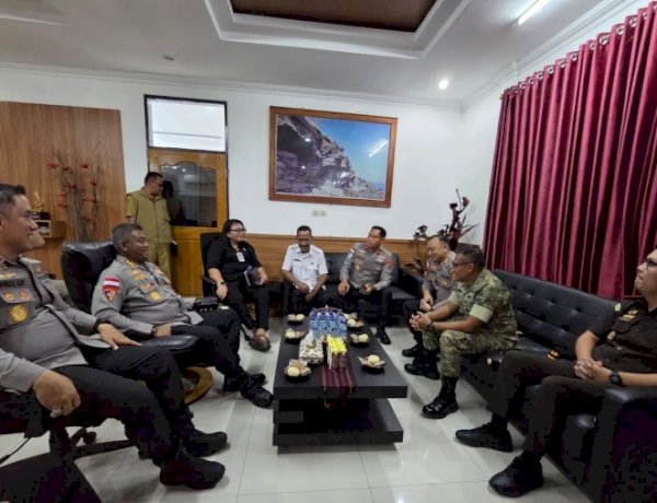 Wakapolda NTT Turun Langsung ke Adonara Timur, Percepat Penyelesaian Konflik Sosial Melalui Dialog, Rekonsiliasi dan Penegakan Hukum
