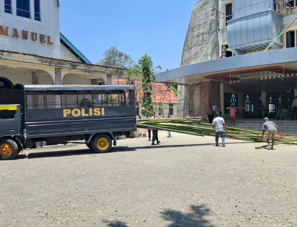 Tak Sekadar Berpatroli, Kasat Sabhara Pimpin Personel Raimas Sabhara Polres TTU Hidupkan Semangat Gotong Royong