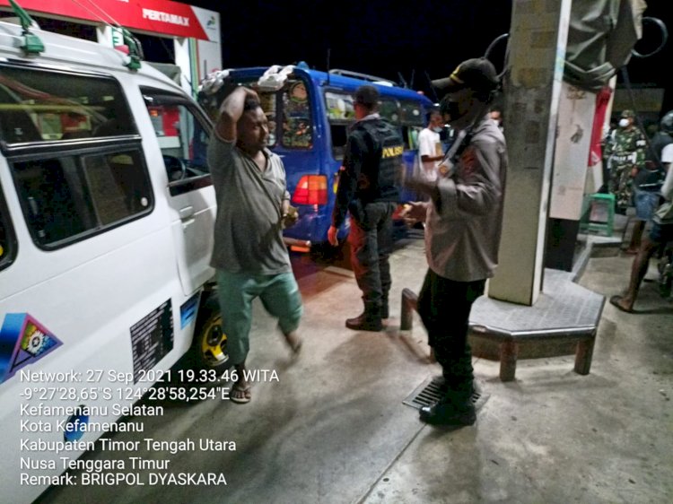 Operasi Gabungan PPKM di TTU, TNI/Polri Ciduk Sopir Angkot ‘Bandel’