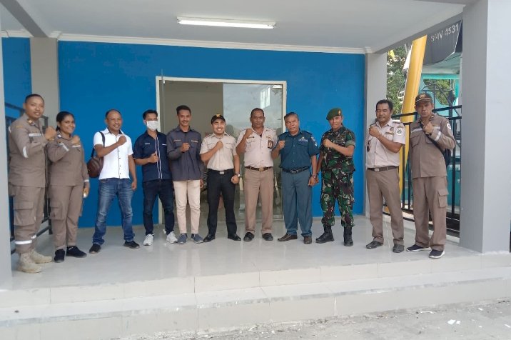 Operasi Gabungan TNI/Polri di Karantina Pelabuhan Wini