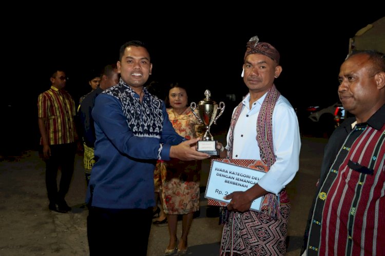 Serahkan Piala Untuk Desa yang Juara, Kapolres TTU : Semangat Berbenah Ya