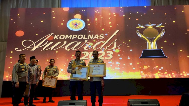 Saat Ajang Kompolnas Awards 2023, Polda NTT Raih Piala dan Tiga Piagam penghargaan.