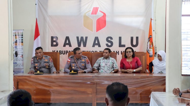Patroli Skala Besar Polres TTU untuk Menciptakan Harkamtibmas pada Tahapan Pendaftaran Bakal Calon Presiden dan Wakil Presiden