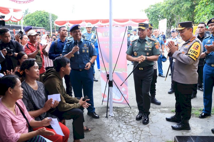 Panglima TNI dan Kapolri Gelar Kegiatan Bhakti Sosial dan Bhakti Kesehatan di Jayapura, Papua