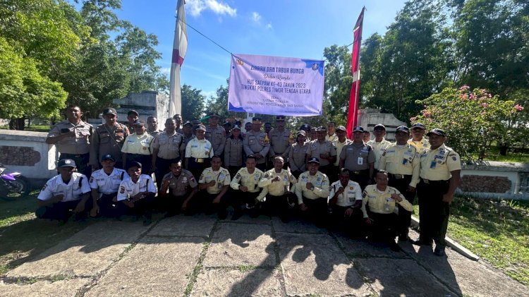 Wakapolres TTU Pimpin Ratusan Anggota Satpam Lakukan Baksos di TMP Cendana Loka Kefamenanu