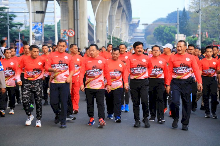 Kapolri Buka Bhayangkara Fun Walk 2024: Bersama Bergerak untuk Persatuan