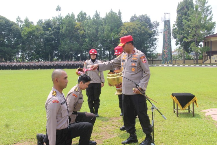 1.800 Bintara Polri memulai transformasi menjadi perwira: Bintra dan orientasi lingkungan menandai dimulainya pembukaan SIP Angkatan ke-54 Gelombang I di Sukabumi.