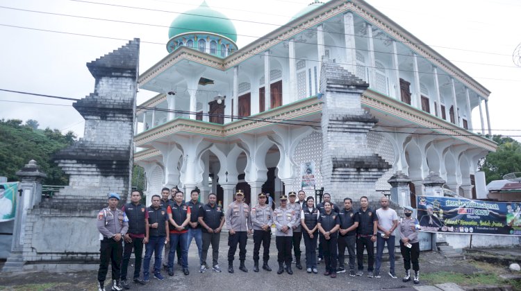 Polres TTU Berbagi Takjil, Tebarkan Berkah di Bulan Ramadan