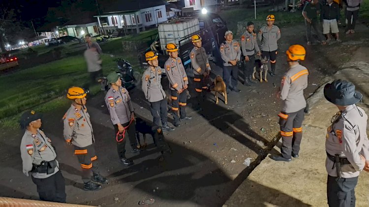 Tim K9 yang Dikerahkan oleh  Kapolda NTT Telah Tiba di Kecamatan Mauponggo, Kabupaten Nagekeo untuk Membantu Pencarian Korban yang Hilang Akibat Banjir Bandang
