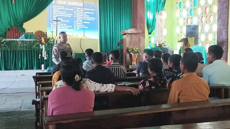 Polres TTU Sosialisasikan Pencegahan KDRT Kepada 32 Pasangan Calon Pengantin di Gereja St. Bernardus Naekake