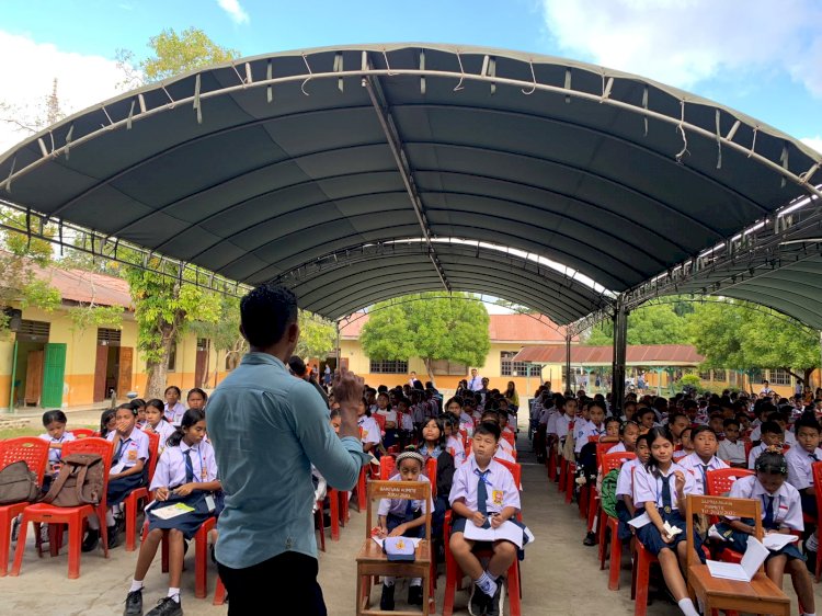 Perangi Narkoba Sejak Dini: Polres Ttu Gelar Sosialisasi Bahaya Napza Di Smpn 1 Kefamenanu