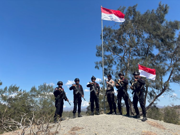 “Sinergitas di Garis Depan NKRI, Polsubsektor Bikomi Utara Bersama Personel Brimob Satgas Pamtas Ri-Rdtl Di Wilayah Perbatasan”