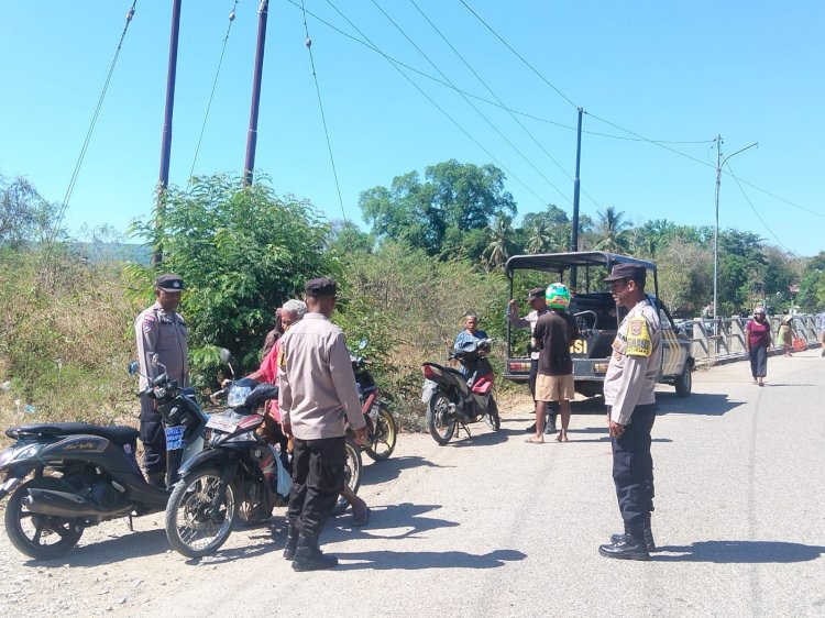 Cegah Gangguan Kamtibmas, Polsek Noemuti Tingkatkan Patroli Cipta Kondisi Di Pasar Mingguan Kote