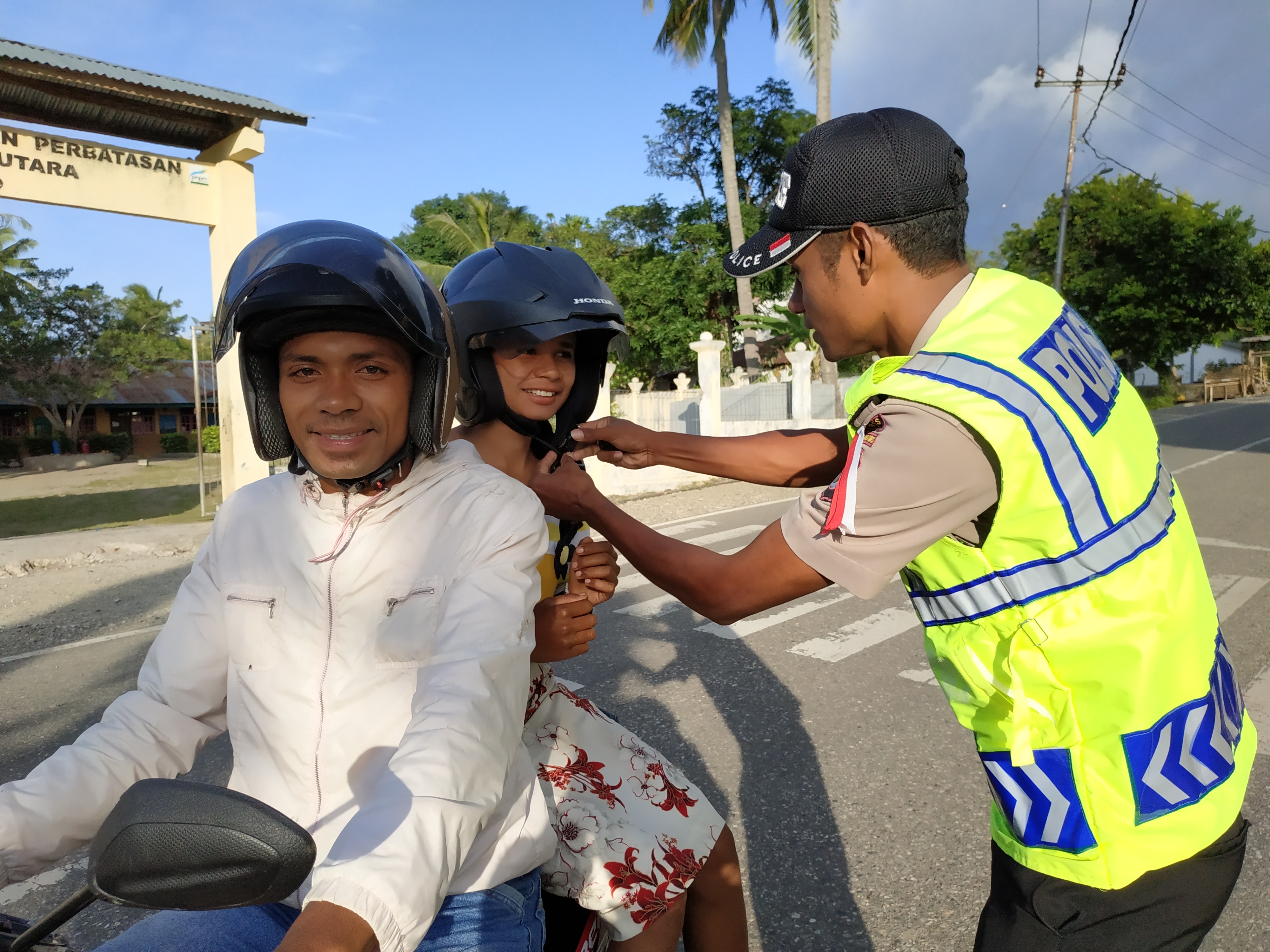 BANGUN KOMITMEN POLRES TTU DALAM MEMBERIKAN EDUKASI