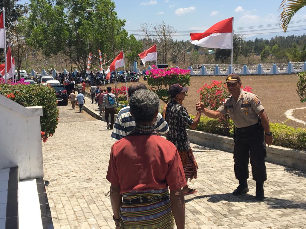 Dipimpin Kabag Ops, Polres TTU Lakukan Pengamanan Rapat Paripurna DPRD