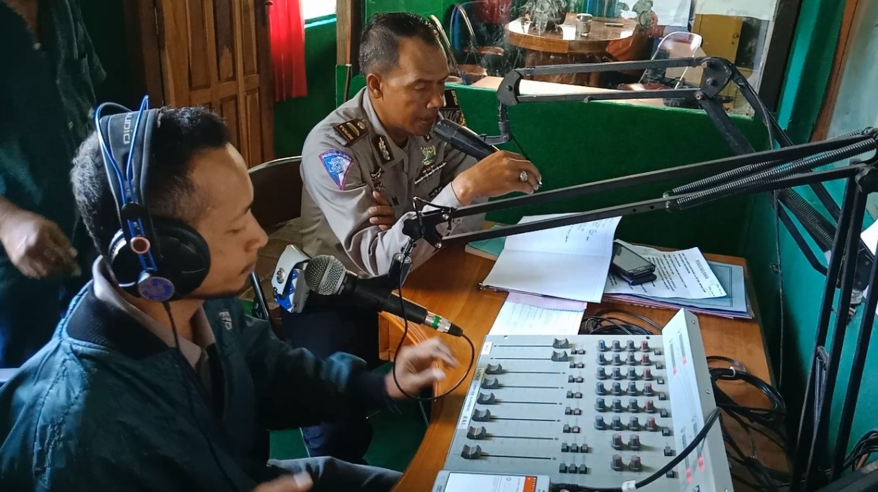 Melalui Radio, Polres TTU Himbau Kamtibmas jelang Tahun Baru